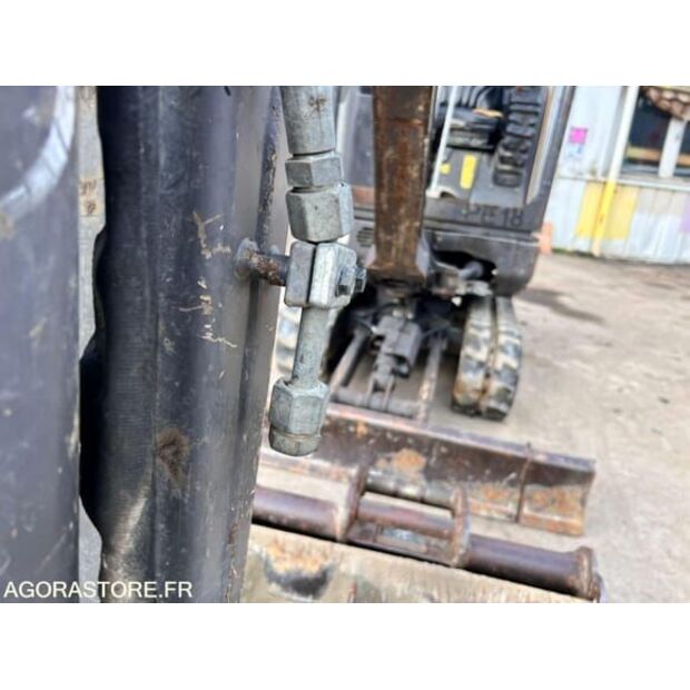 2015 Volvo EC18C-48467783