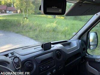 2010-renault-master-1455469-48477328