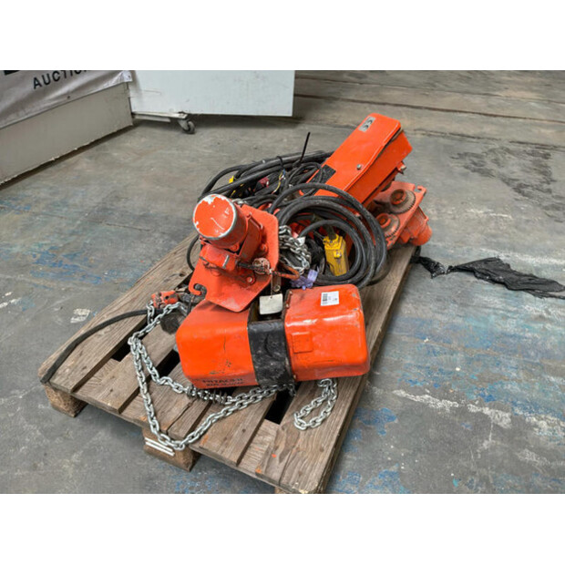 2019 Hitachi 1S-48496312