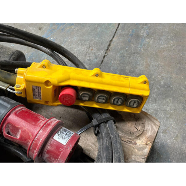 2019 Hitachi 1S-48496314