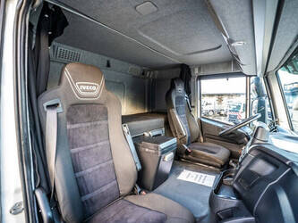 2019-iveco-stralis-400-48496919
