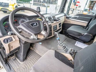 2020-man-tgs-26-470-1429601-48497274