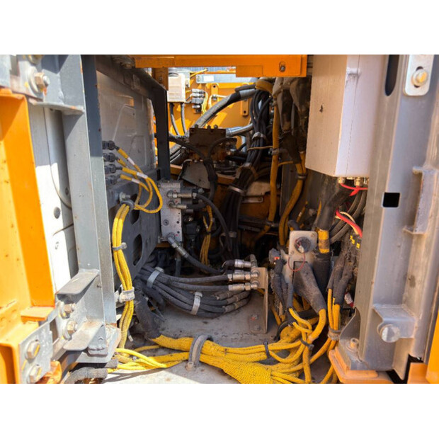 2014 Liebherr R922SLC-48498293