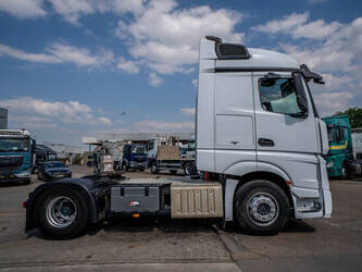 2015-mercedes-benz-actros-1845-ls-1279466-48501129