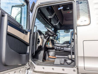 2019-man-tgx-18-510-1472729-48501304