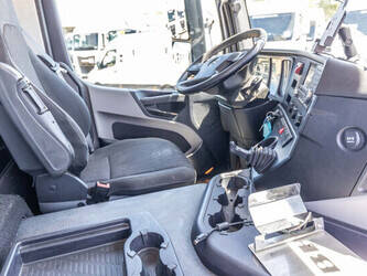 2014-mercedes-benz-antos-1830-1472732-48501393