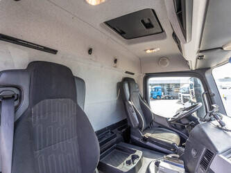 2014-mercedes-benz-antos-1830-1472734-48501457