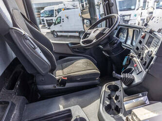 2014-mercedes-benz-antos-1830-1472734-48501459