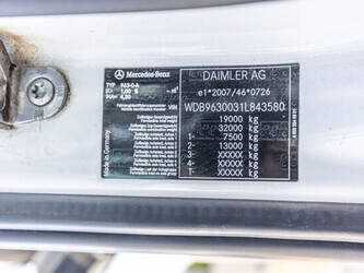 2014-mercedes-benz-antos-1830-1472734-48501461