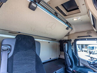 2016-mercedes-benz-actros-1842-1472738-48501558