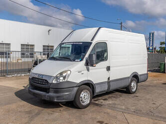 Image de VÉHICULES UTILITAIRES 2011 Iveco Daily 35S17