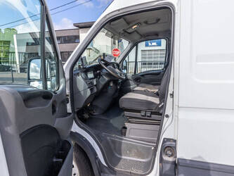 2011-iveco-daily-35s17-48501900
