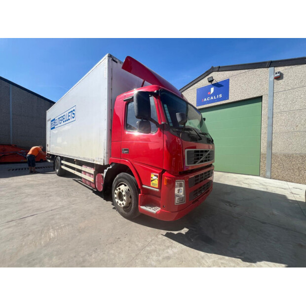 2002 Volvo FM-48518501