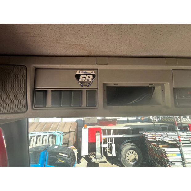 2002 Volvo FM-48518547