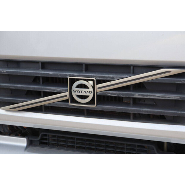 2011 Volvo FL 240-48519017