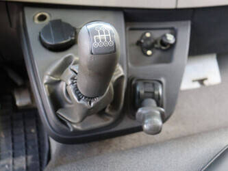 2011-volvo-fl-240-1472855-48519043