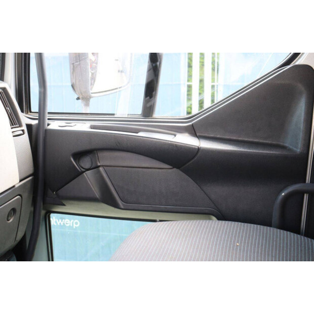 2011 Volvo FL 240-48519044