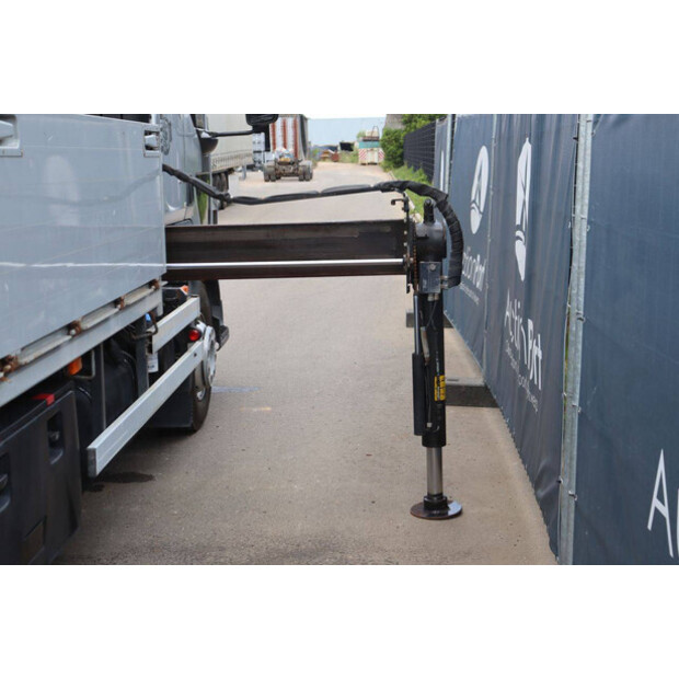 2011 Volvo FL 240-48519060