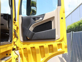 mercedes-benz-actros-2745-48519125