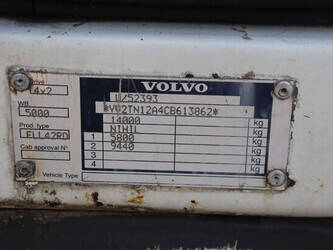 2012-volvo-fl240-1472857-48519184