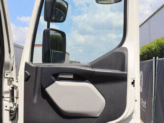 2012-volvo-fl240-1472857-48519196