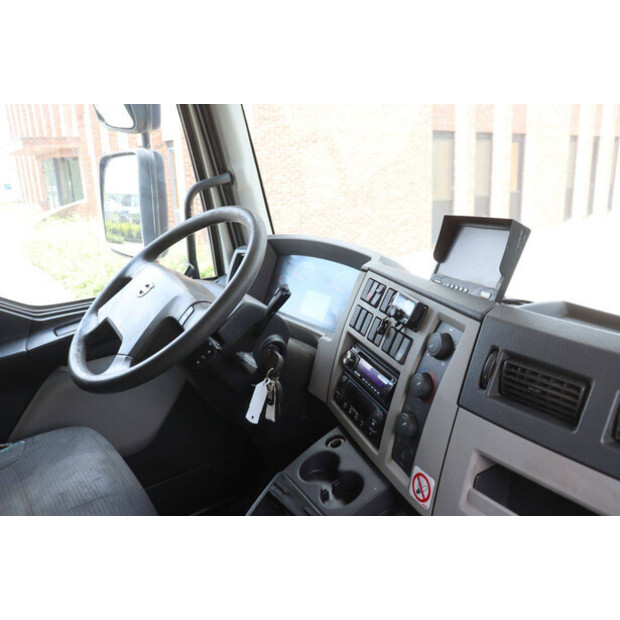 2012 Volvo FL240-48519197