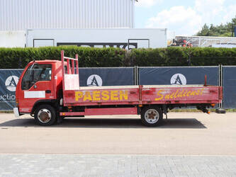 2006-isuzu-npr77-48519265