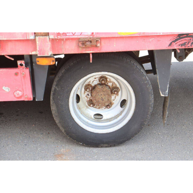 2006 Isuzu NPR77-48519279