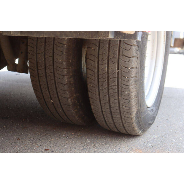 2006 Isuzu NPR77-48519281
