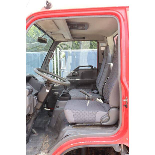 2006 Isuzu NPR77-48519293