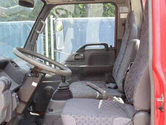 2006-isuzu-npr77-48519293