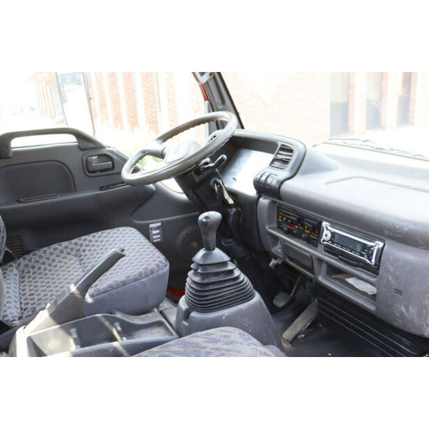 2006 Isuzu NPR77-48519308