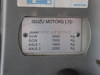 2006-isuzu-npr77-48519309