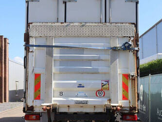 2011-volvo-fm330-1472864-48519536