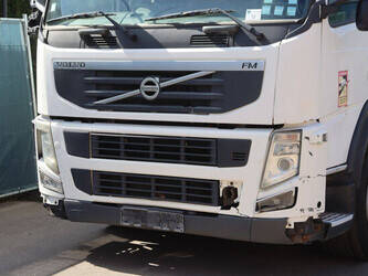 2011-volvo-fm330-1472864-48519542