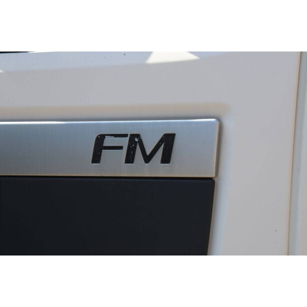 2011 فولفو FM330-48519544