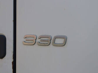 2011-volvo-fm330-1472864-48519546