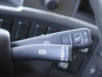 2011-volvo-fm330-1472864-48519577