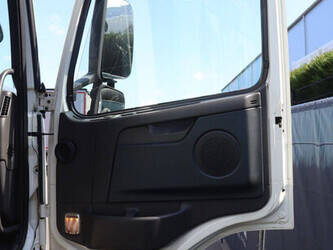 2011-volvo-fm330-1472864-48519584