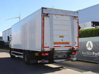 2015-scania-p320-1472876-48520266