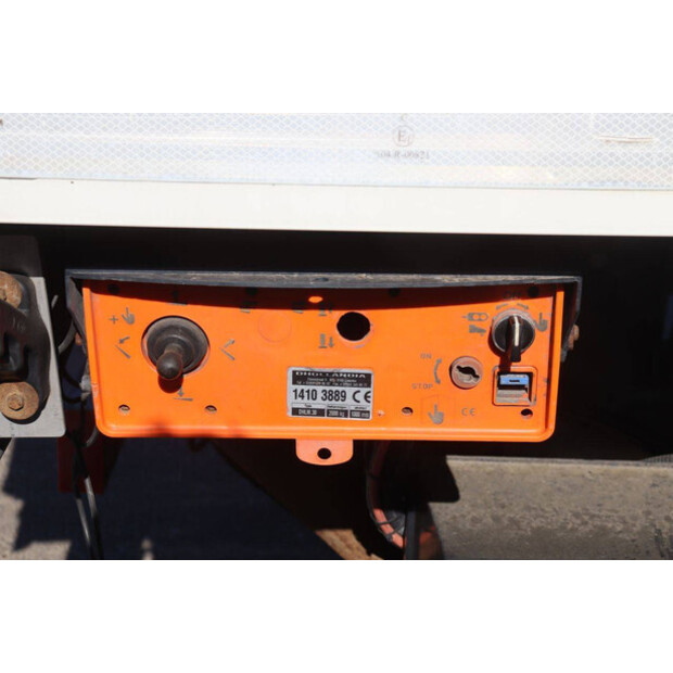 2015 Scania P320-48520287