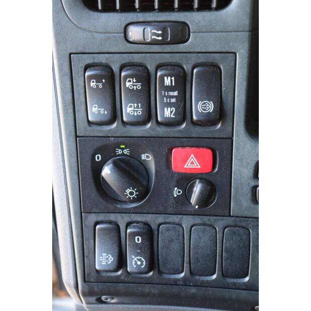 2015 Scania P320-48520300