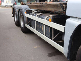 2011-man-tgx-33-480-1472878-48520344