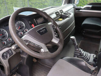 2011-man-tgx-33-480-1472878-48520357
