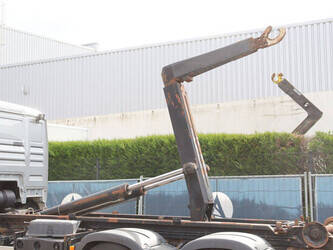 2011-man-tgx-33-480-1472878-48520375