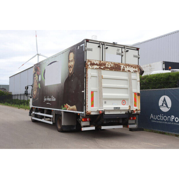 2010 Volvo FL240-48520380