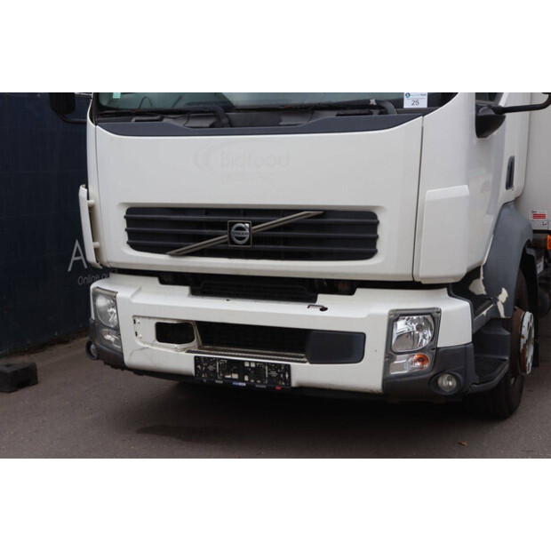 2010 Volvo FL240-48520387