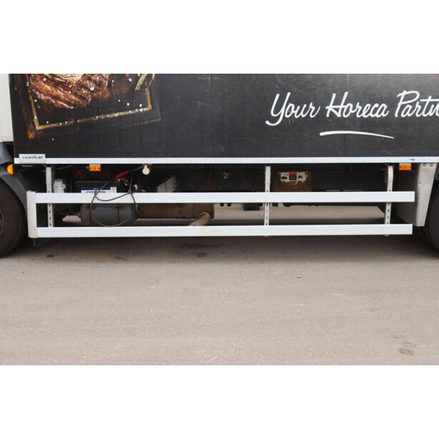 2010 Volvo FL240-48520395