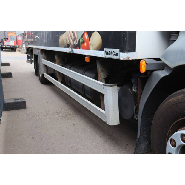 2010 Volvo FL240-48520403