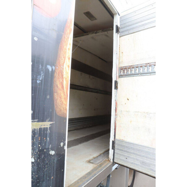 2010 Volvo FL240-48520404
